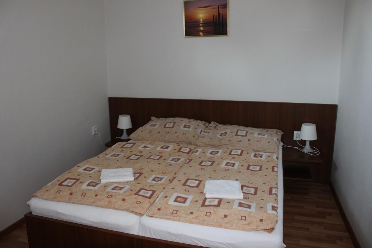 Privat Arcadia Apartman Bellegszencse Kültér fotó
